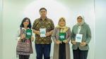 Foto bersama para pembicara di sesi diskusi Future Foods Forum