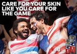 Dua penggemar speak bola asal Amerika merayakan kemenangan bersama, di samping ajakan dari Dove Men+Care untuk merawat kulit sebagaimana mereka mencintai olahraga ini.