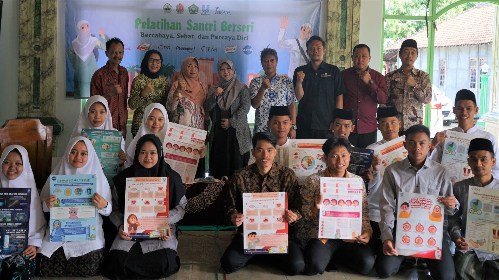 Program “Santri Berseri 2024”, pelatihan & edukasi kesehatan bagi pengurus, santri & santri putri di pondok pesantren.