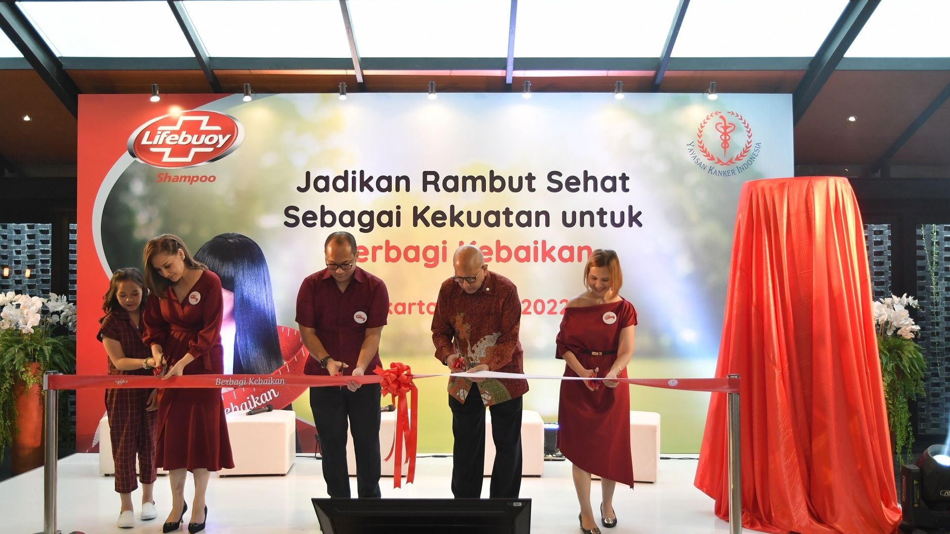 Peluncuran kampanye #BerbagiKebaikan Lifebuoy Shampoo