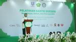 Sambutan dari Amaryllis Esti Wijono – Direktur Unilever Indonesia sebagai pembuka program Edukasi Pesantren