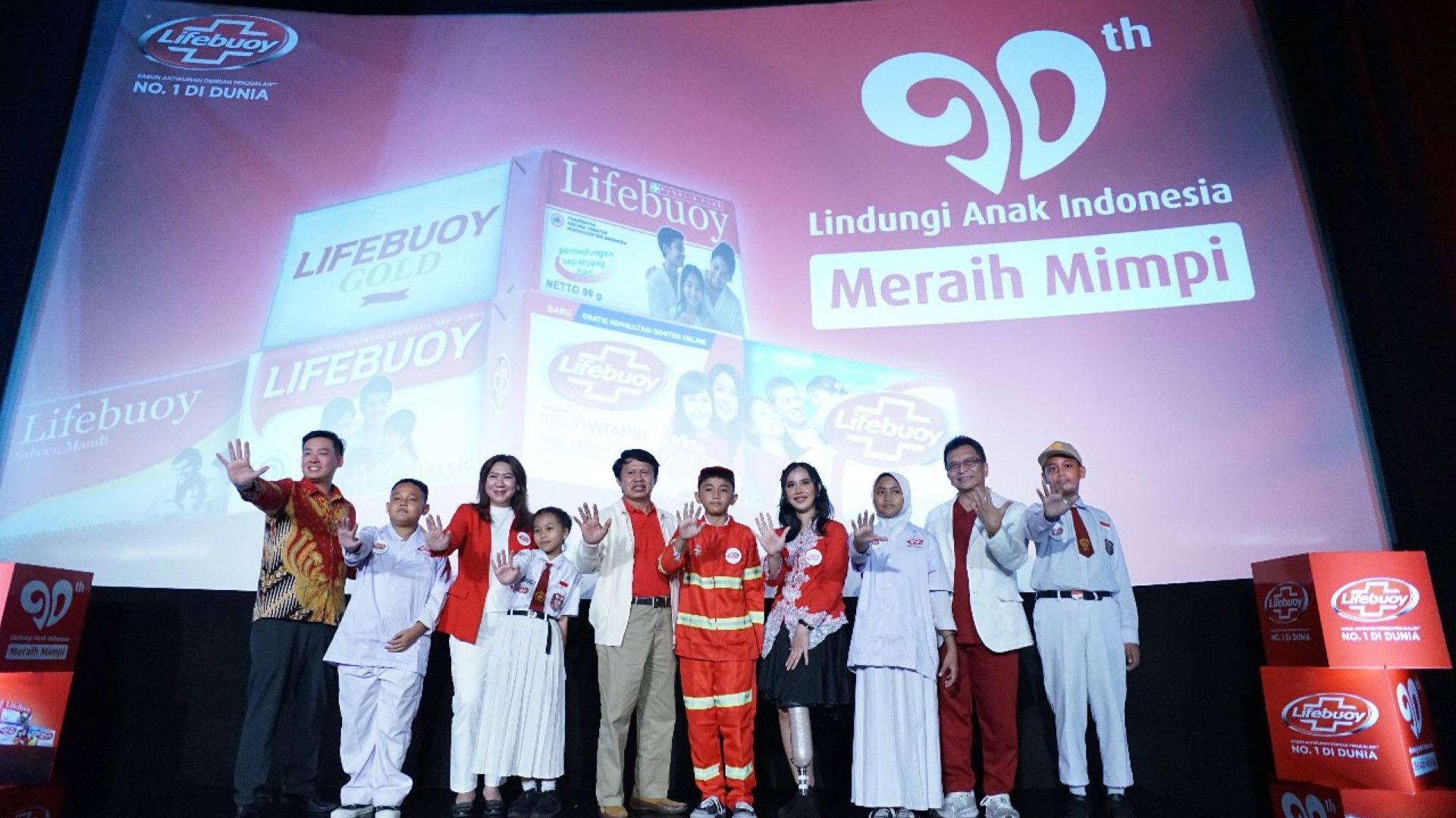 Momen peringatan 90 tahun Lifebuoy di Indonesia menghadirkan sosok-sosok pahlawan bangsa dan para Dokter Kecil.